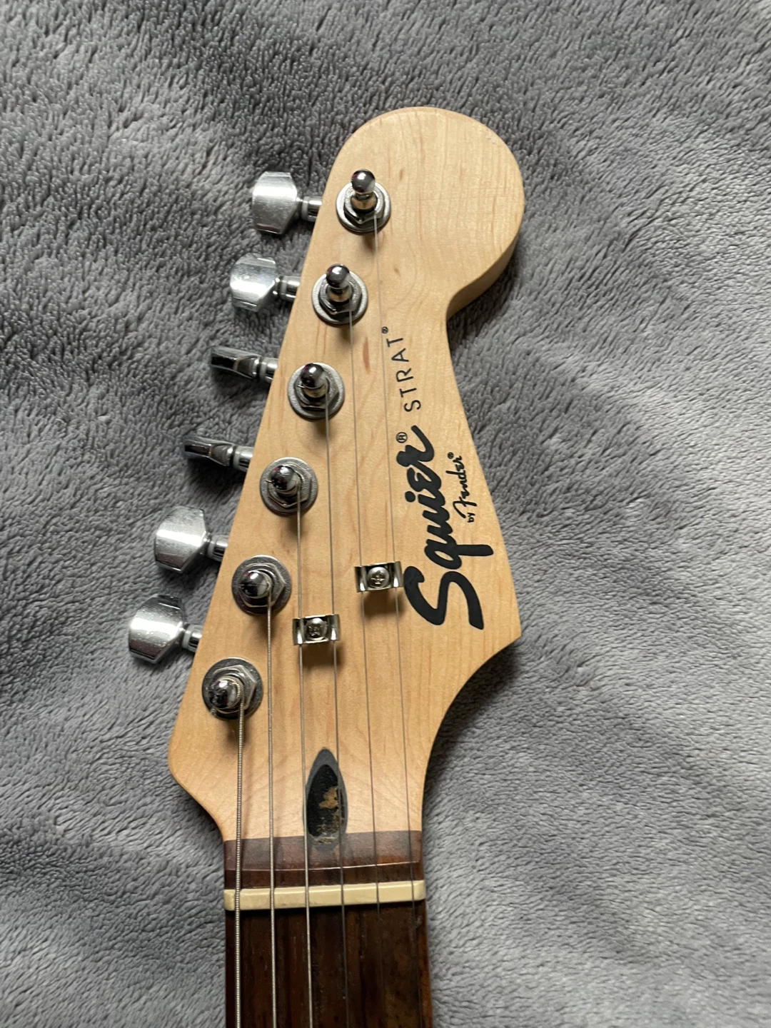 Electric guitar - photo 2
