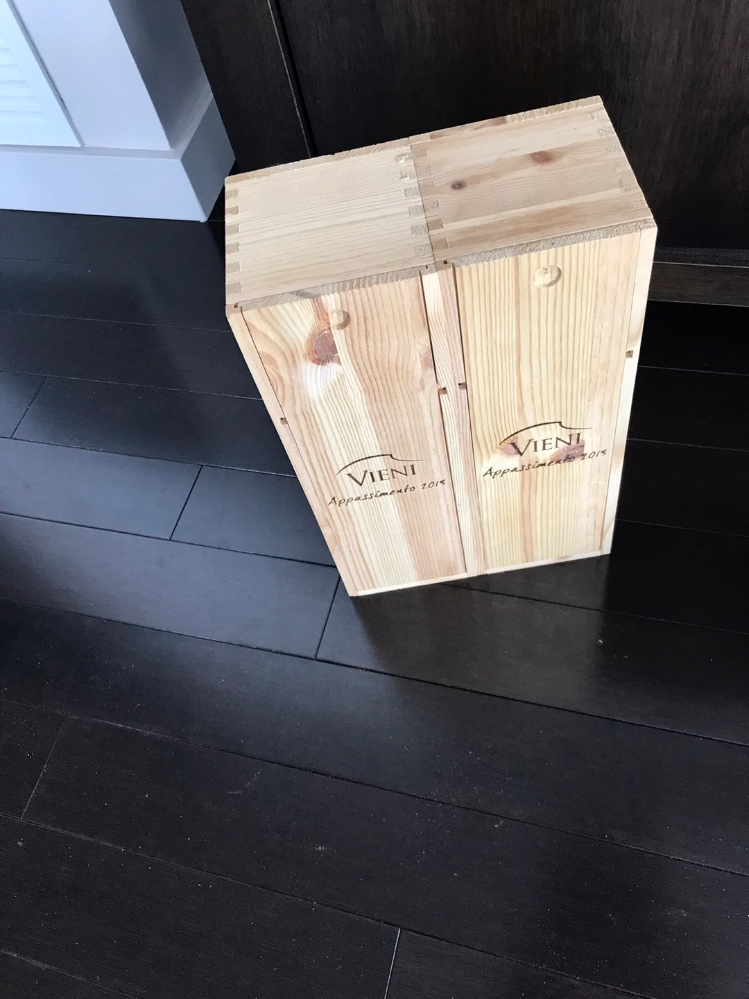 Vieni Appassimento 2015 Two-Bottle Divided Wooden Wine Box - photo 2