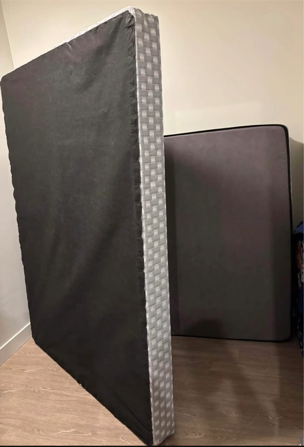Queen Size Mattress - photo 2