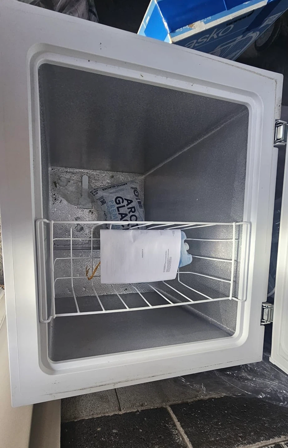 Insignia Chest Freezer - White - photo 4