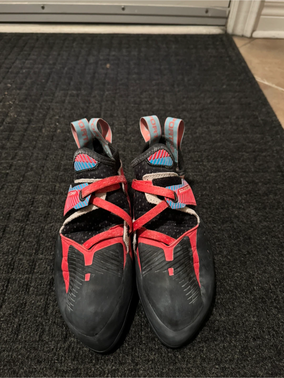 La Sportiva Solution Comp Climbing Shoes - Size 41