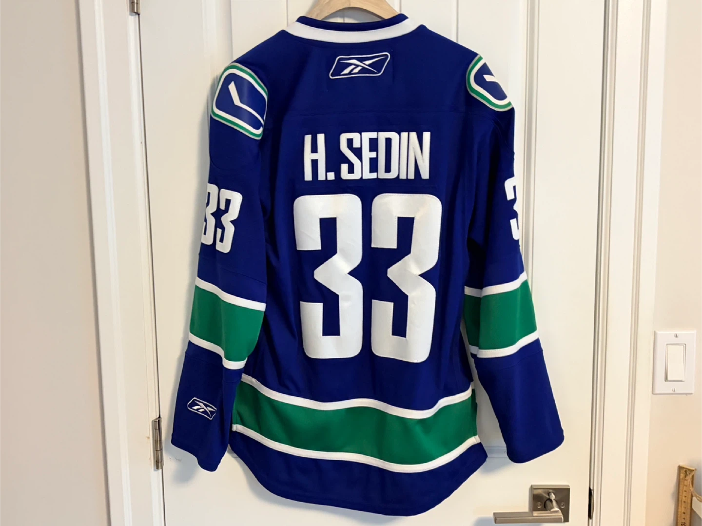 Authentic Reebok Vancouver Canucks Henrick Sedin Jersey Small