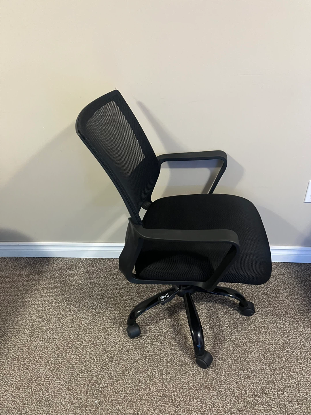 Black Mesh Office Chair - photo 2