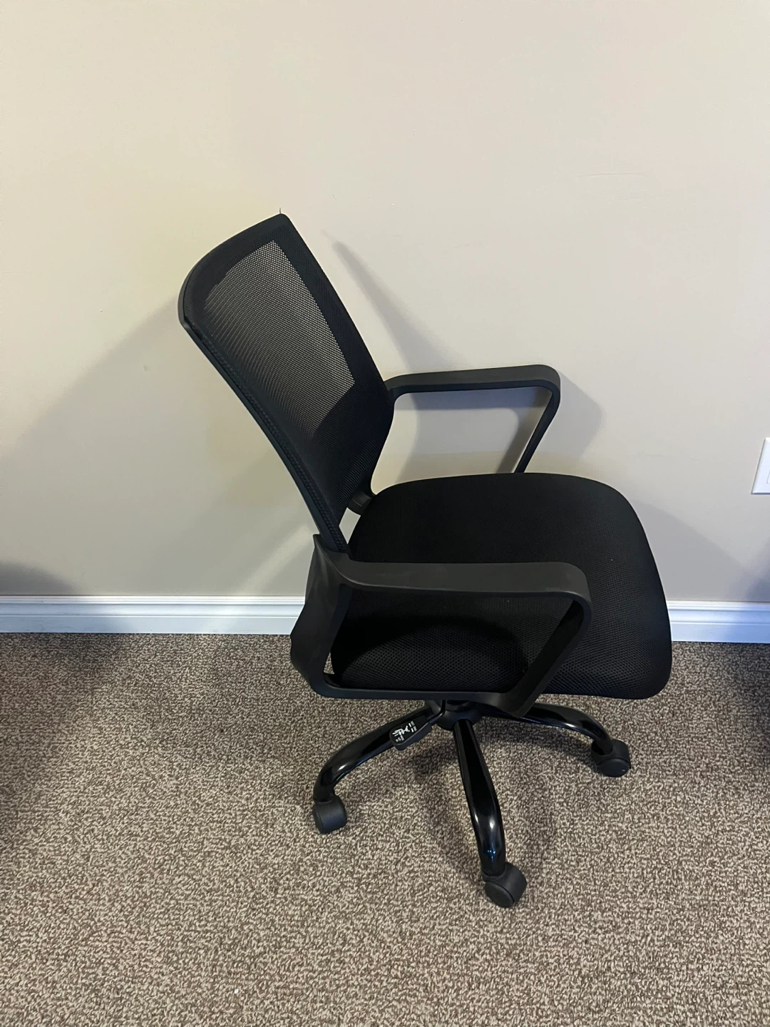 Black Mesh Office Chair - photo 3