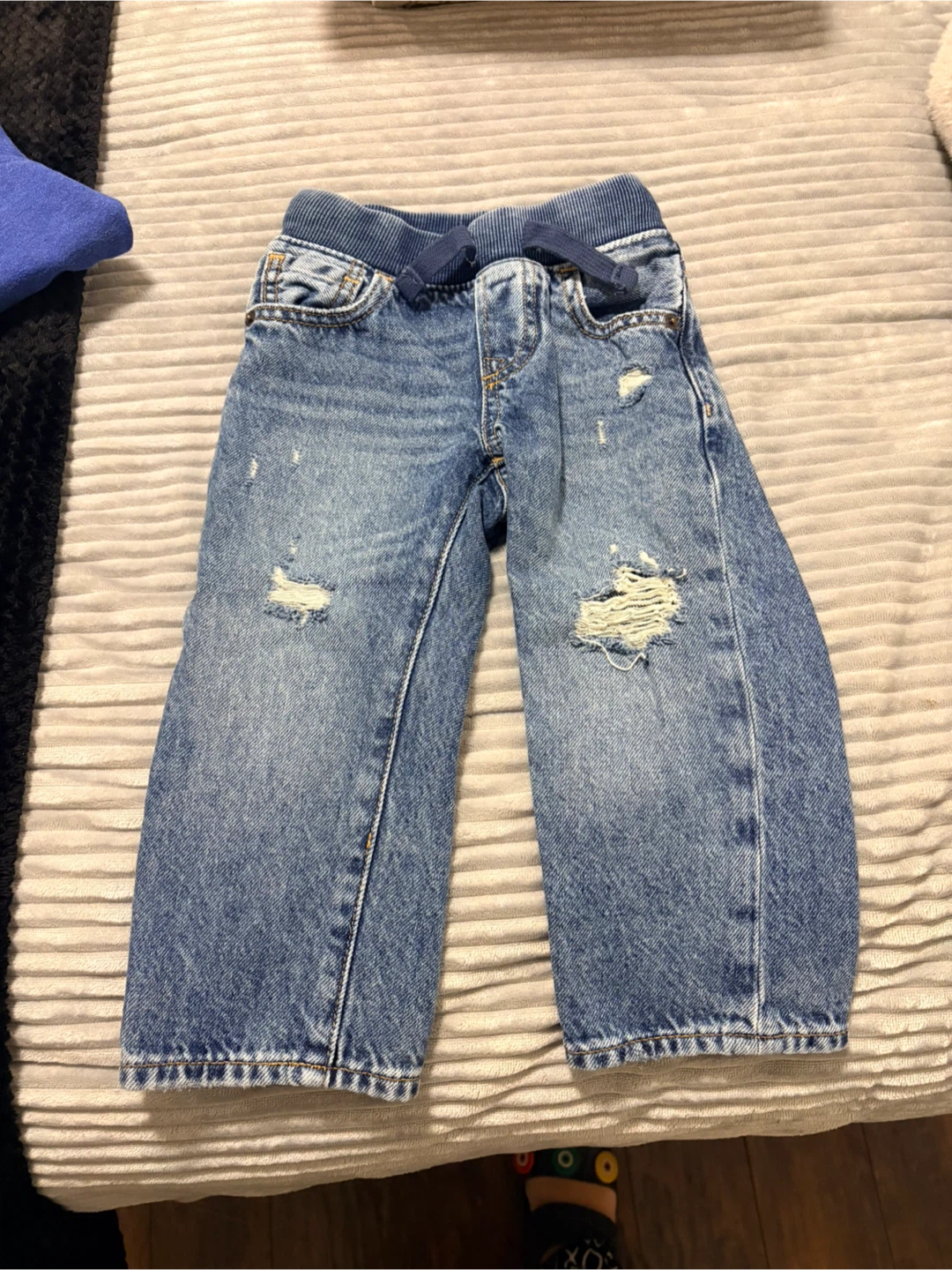 Lacoste Kids' Sweater & Old Navy Jeans Set - photo 4