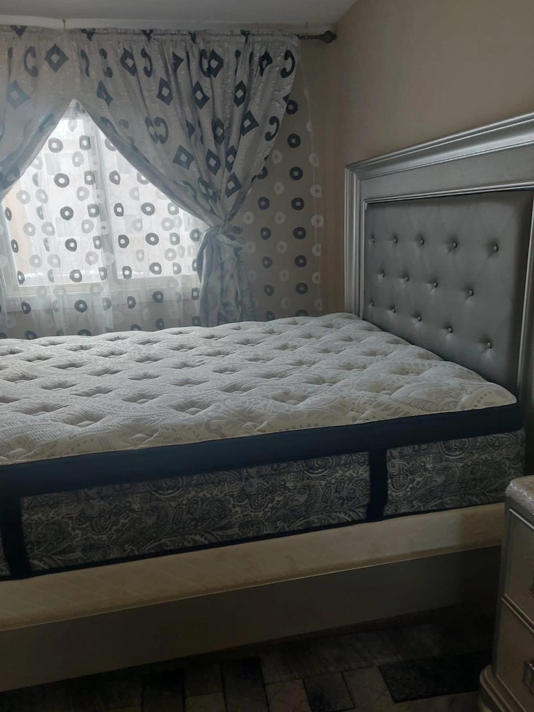 Bedroom Set - Bed, Nightstand, Dresser - photo 3