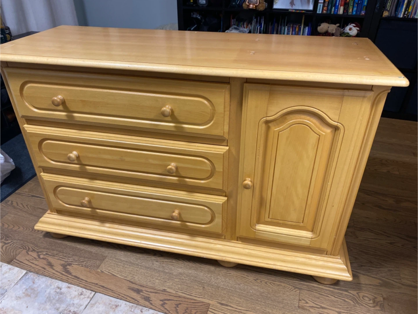 Wooden Dresser with Drawers and Cabinet