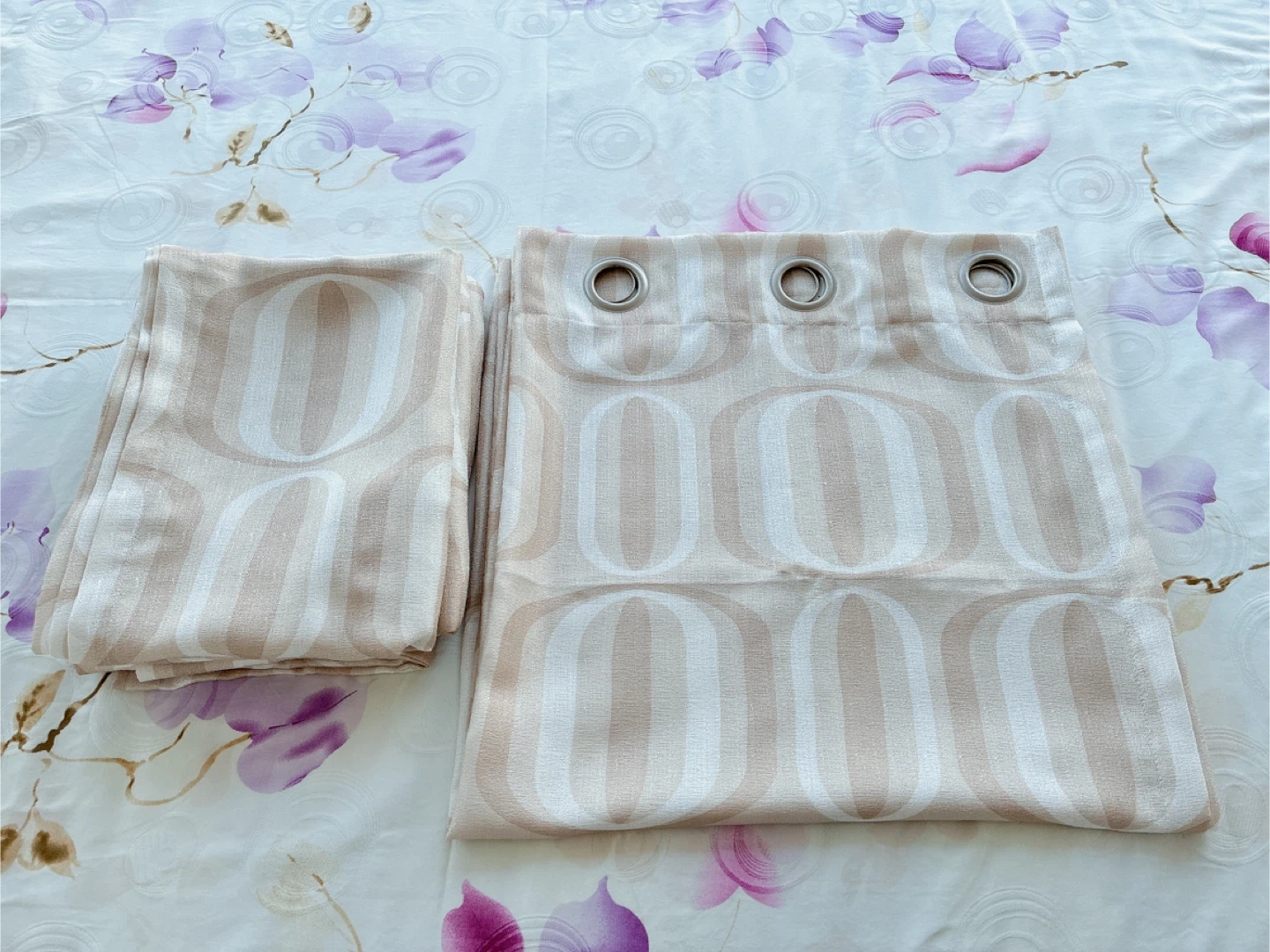 Four Retro Patterned Curtains - photo 2