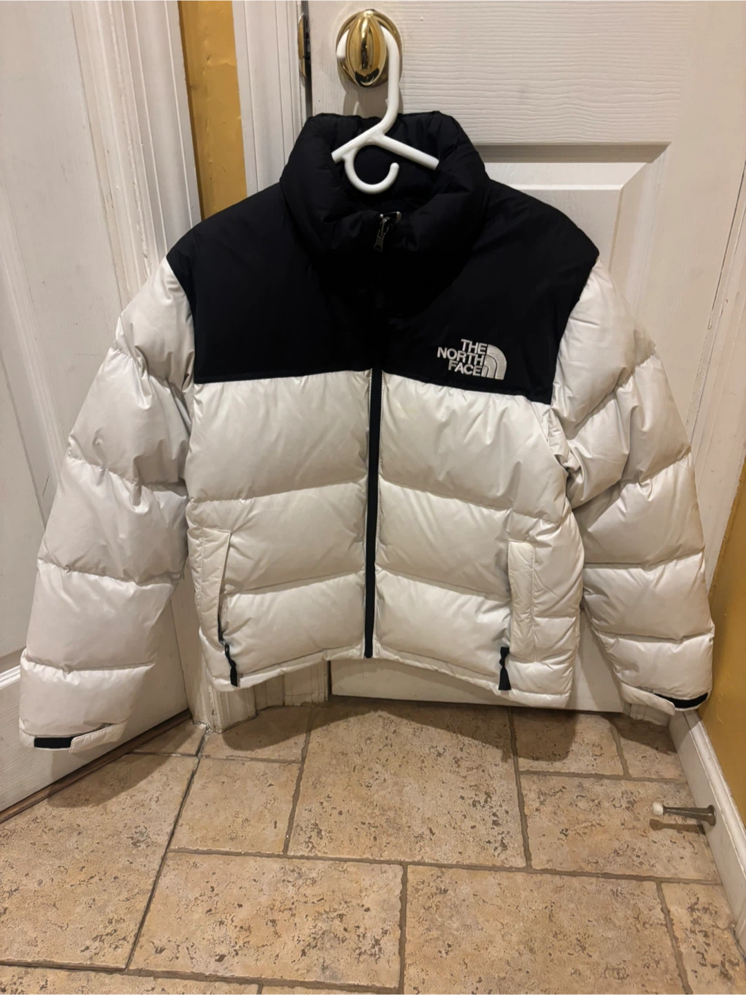 The North Face Women's Puffer Jacket - Size L - photo 4