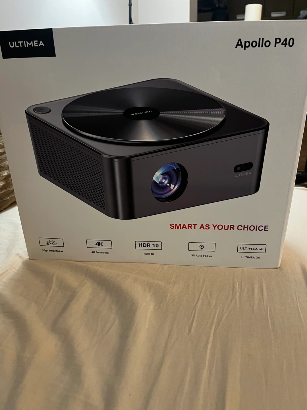 Ultimea Apollo P40 Smart Projector - New in Box!