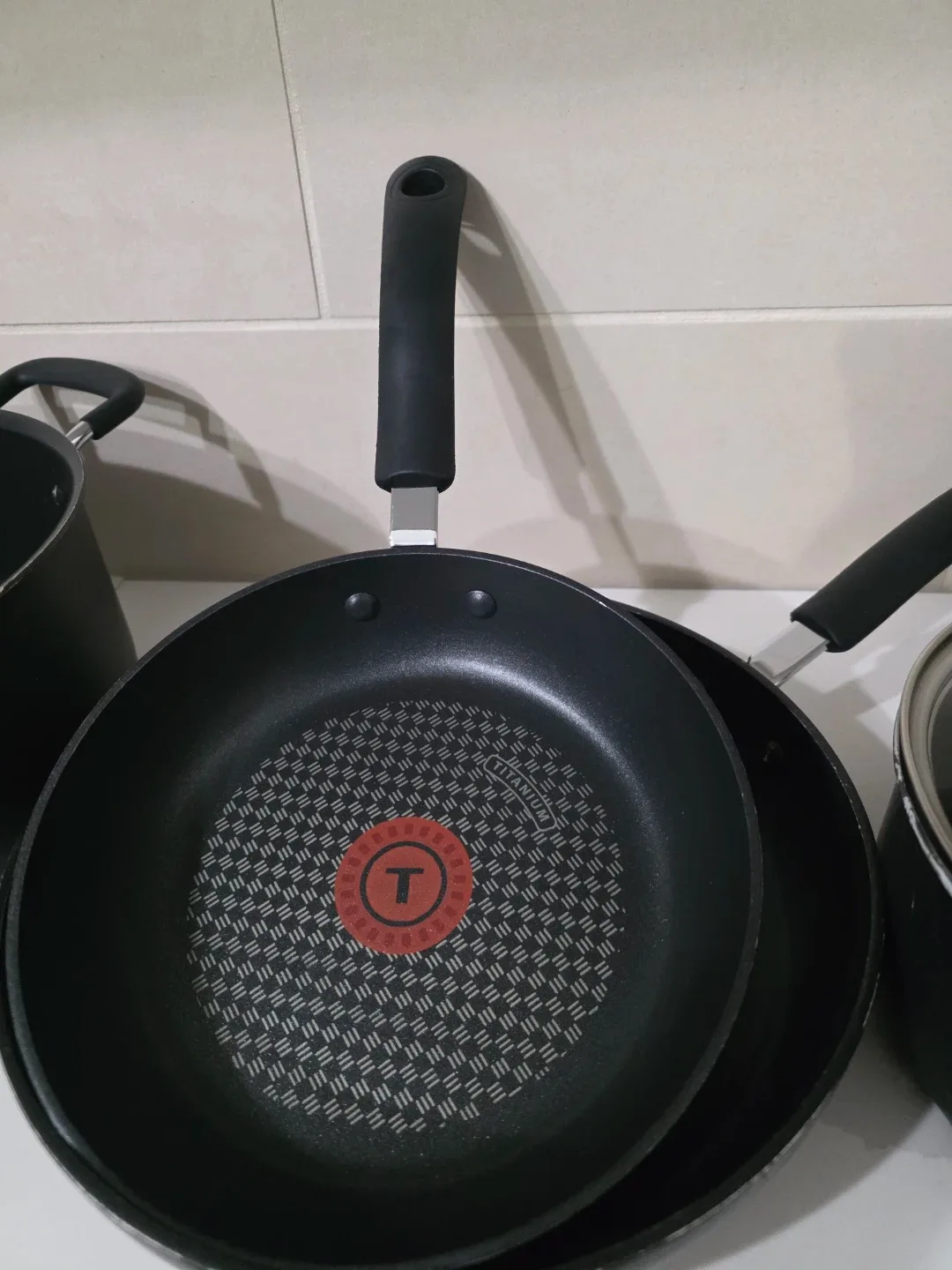 Tefal Cookware Set - Gently Used image indicator(5)