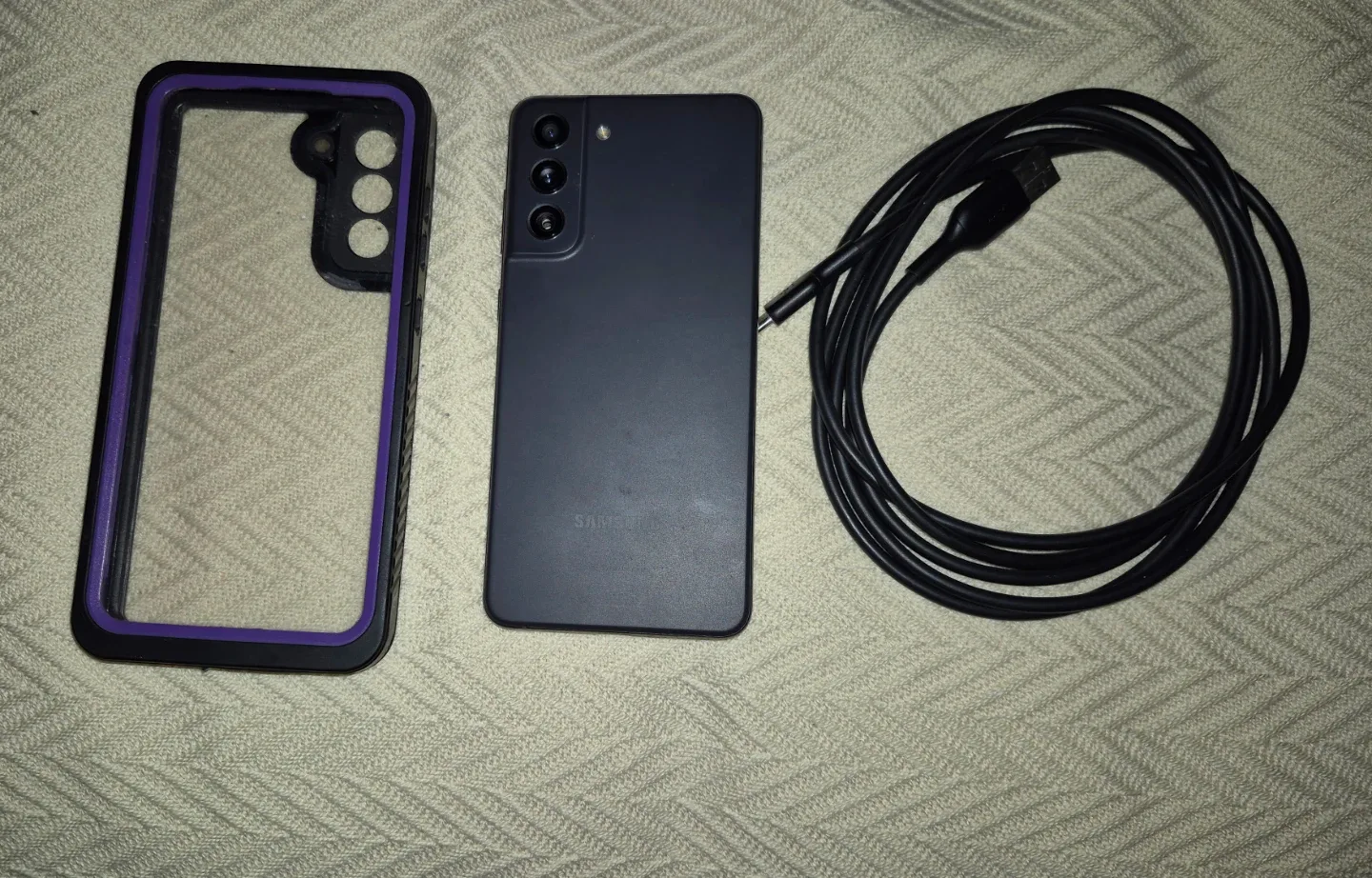 Samsung s21 FE cellphone