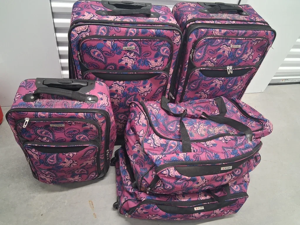 TAG Springfield Paisley 5-Piece Luggage Set