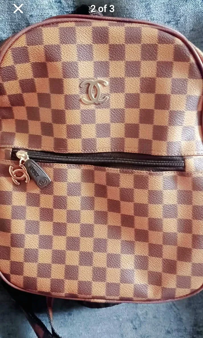 Brown Checkered Backpack image indicator(2)