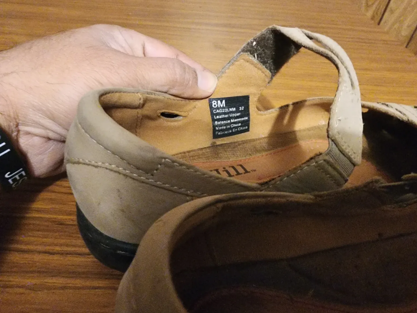 Cobb Hill Beige Leather Sandals - Size 8M image indicator(3)