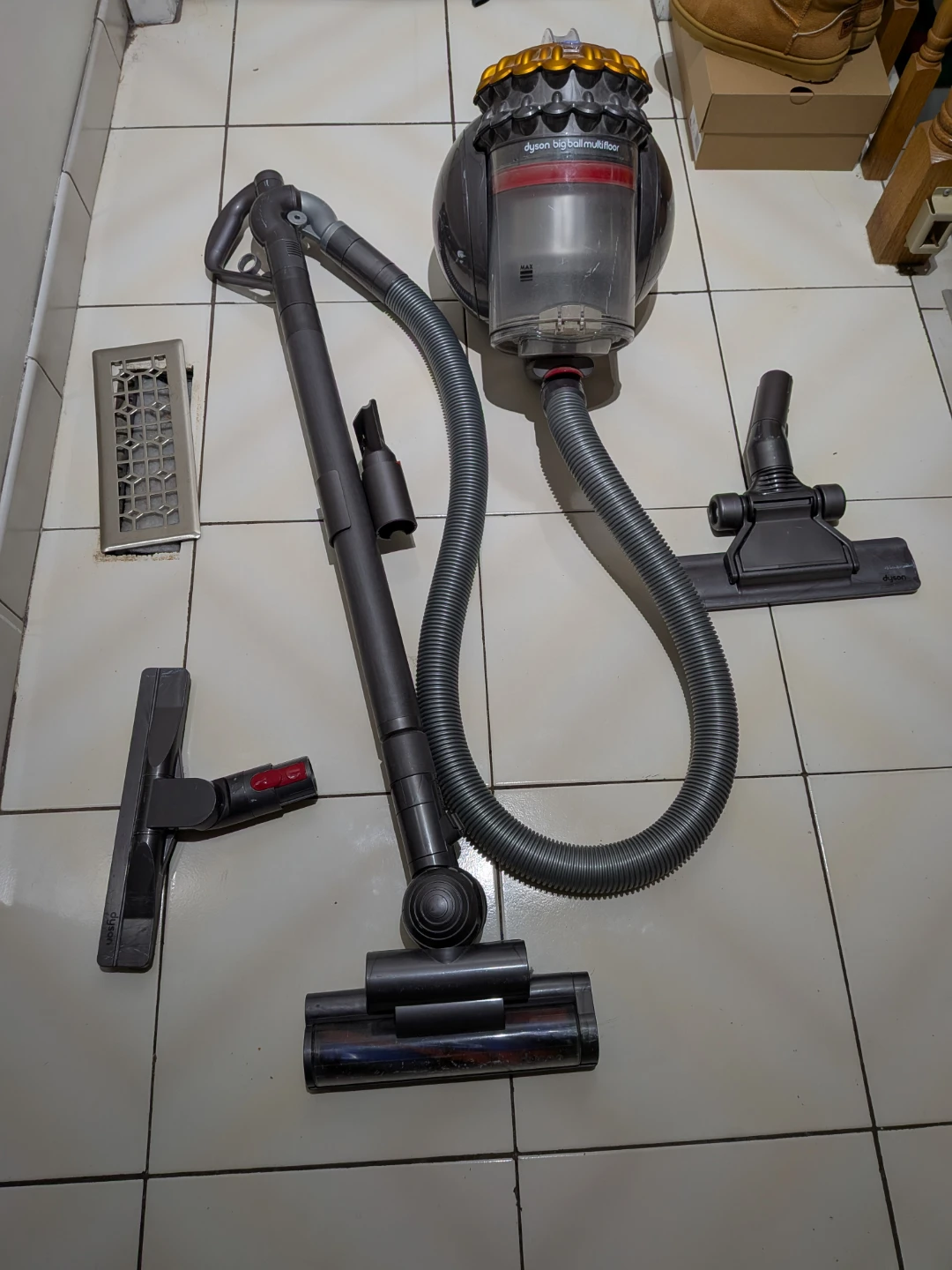 Dyson Big Ball Multi Floor Vacuum - photo 3