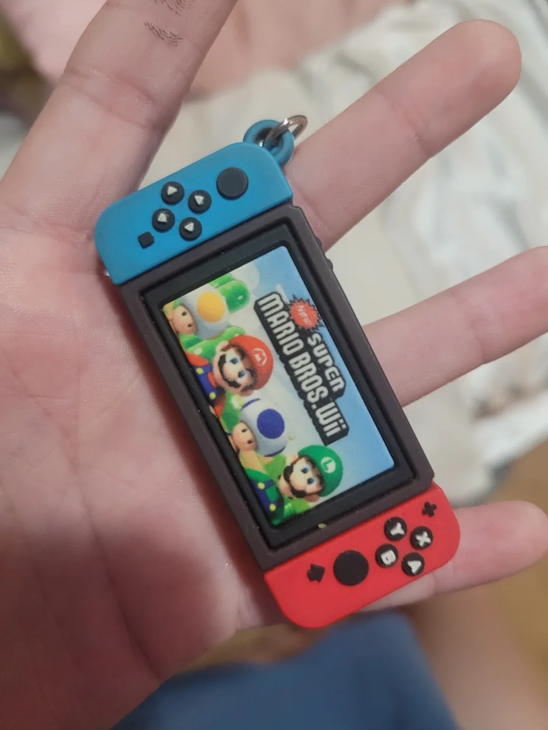 Nintendo Switch Mario Bros. Wii Keychain image indicator(2)