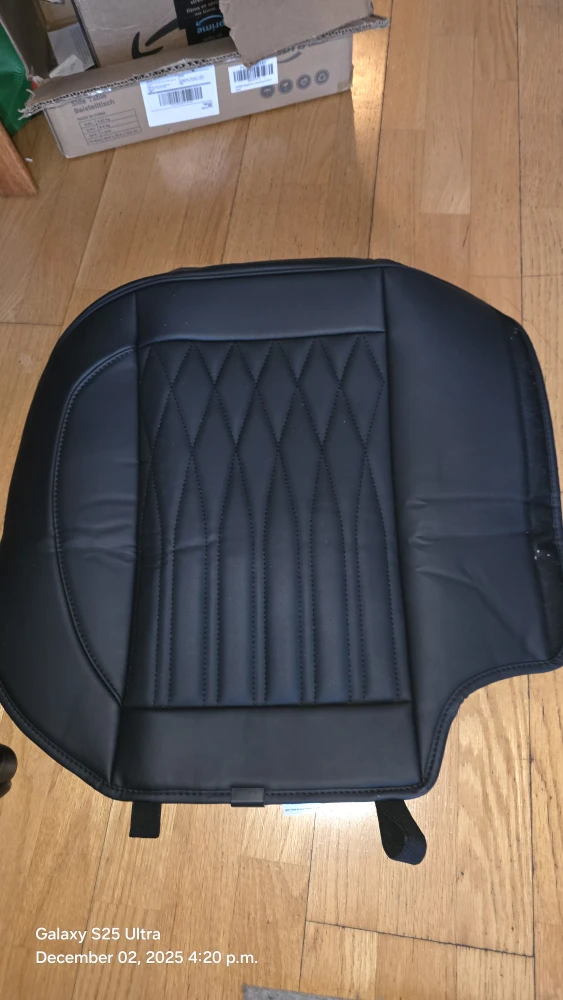 XINGSILUC Black Leather Car Seat Cover( centre cover missing) - photo 5