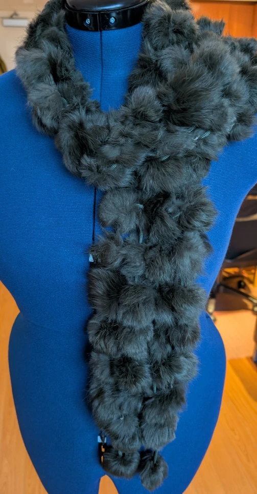 Luxurious Fur Pom Pom Scarf dark olive green color - photo 4