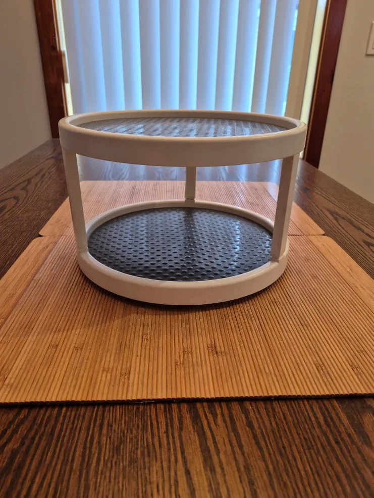 Large 2-tier Copco Lazy Susan, non-skid trays