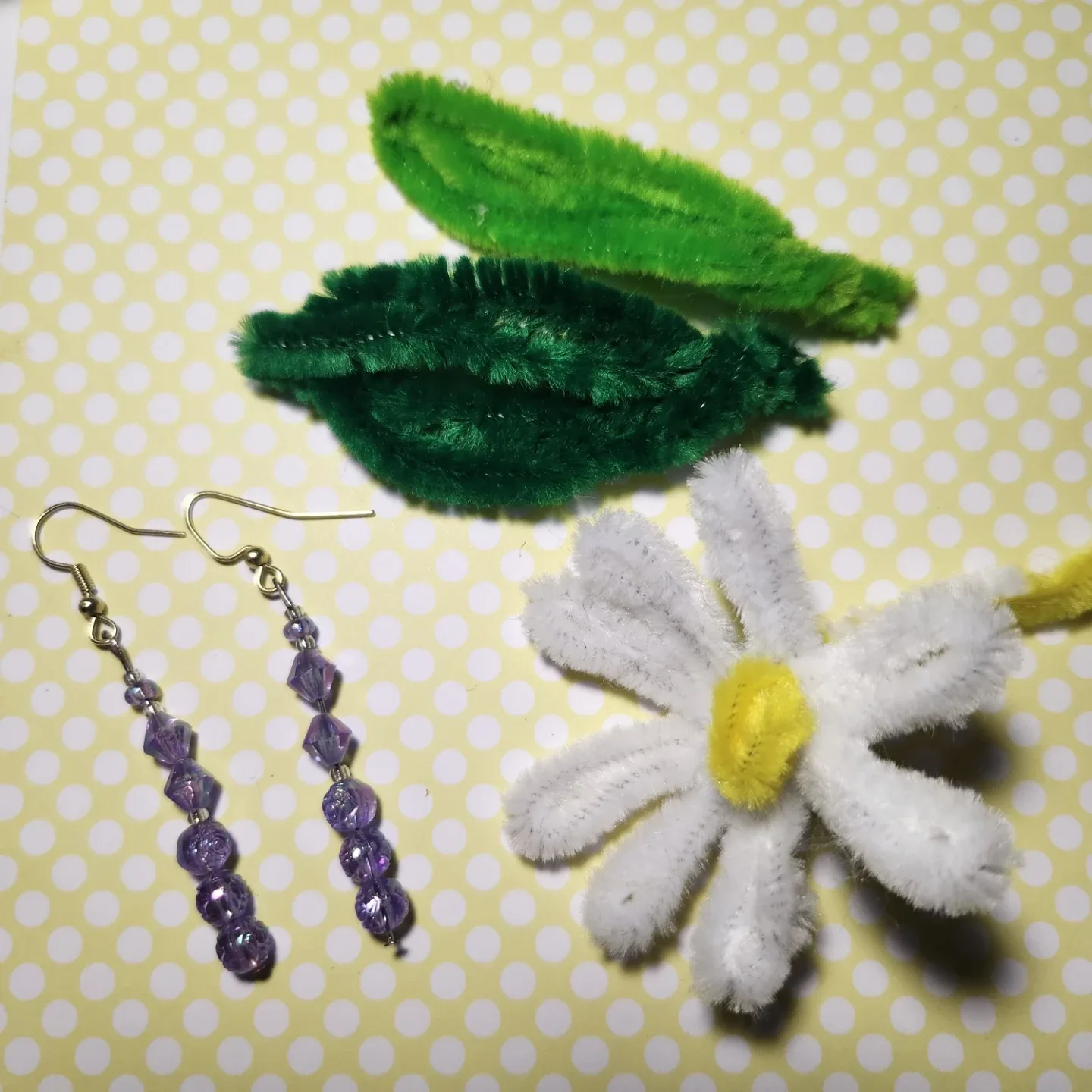 Handmade Beaded Dangle Earrings image indicator(8)