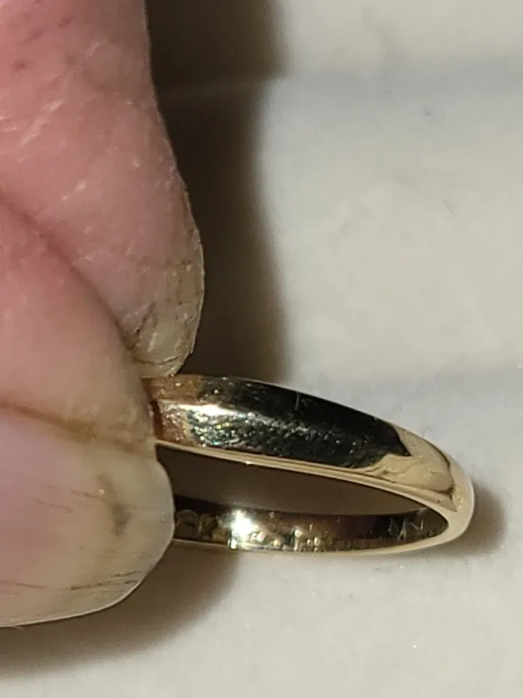 10K Gold Ring with Ruby & 2 diamonds image indicator(5)