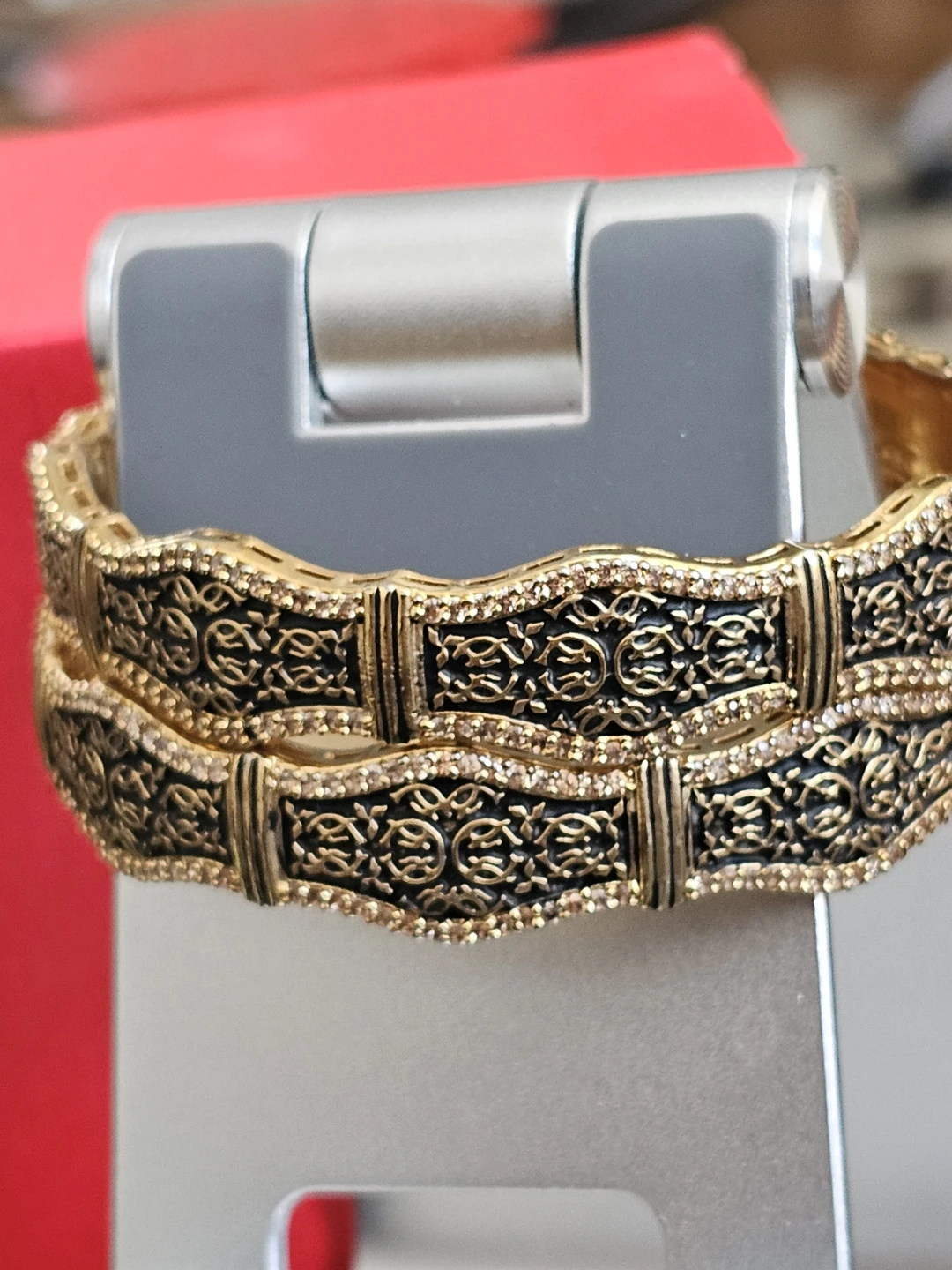 Set of 2 Gold Tone Bangles