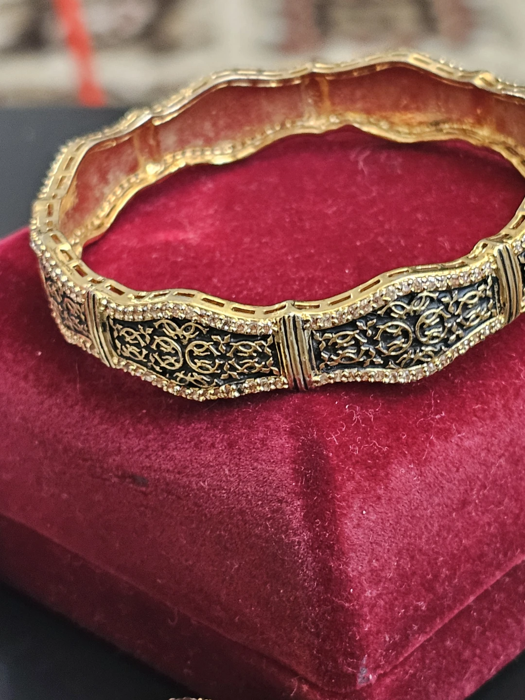 Set of 2 Gold Tone Bangles - photo 5