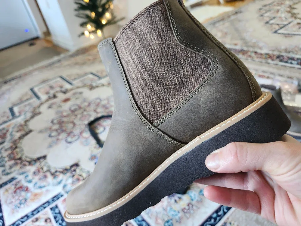 Kodiak Comfort Wedge Chelsea Boots, Women's Size 7 image indicator(2)