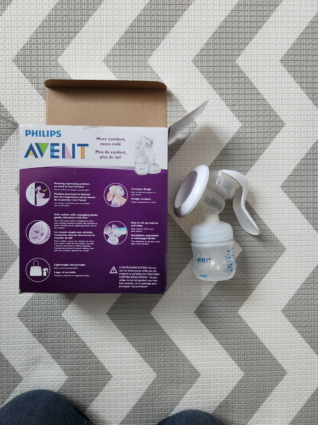 Philips Avent Manual Breast Pump - photo 4