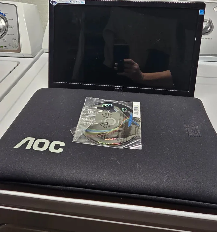 AOC e1649Fwu 16-inch Portable Monitor image indicator(2)