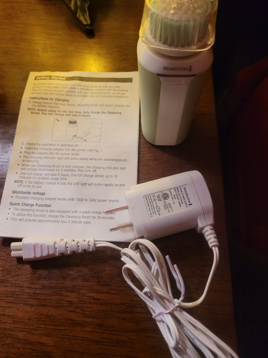 Remington Cleansing Brush with Charger 🥕