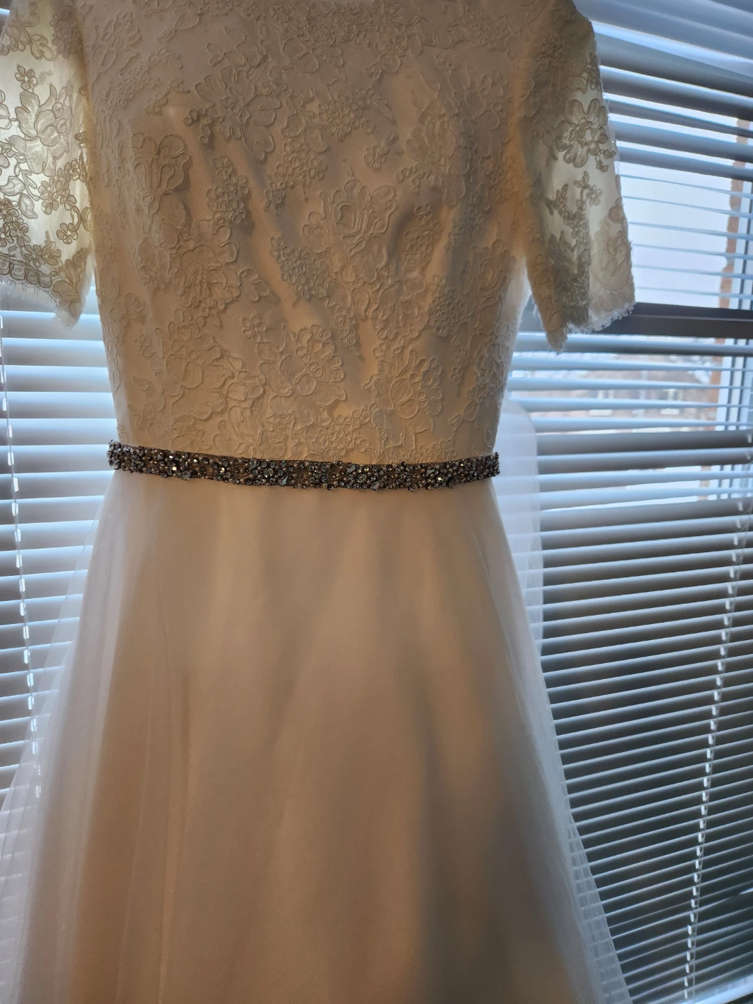 White Lace Wedding Dress - photo 2