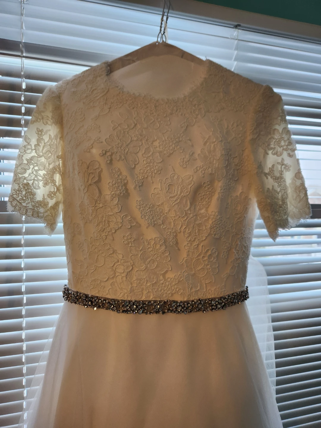 White Lace Wedding Dress - photo 3