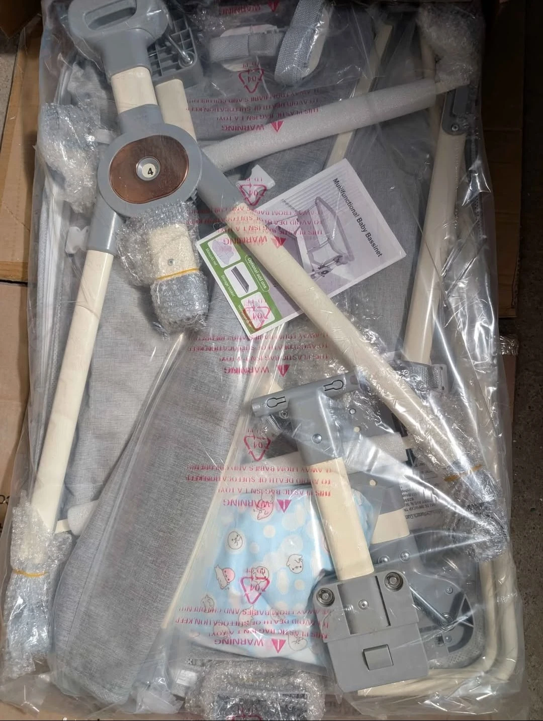 Rocking Bassinet with Waterproof Sheets - photo 5