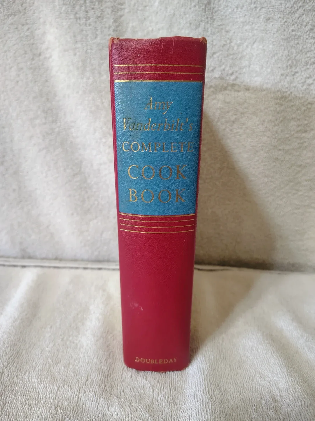 Amy Vanderbilt's Complete Cookbook