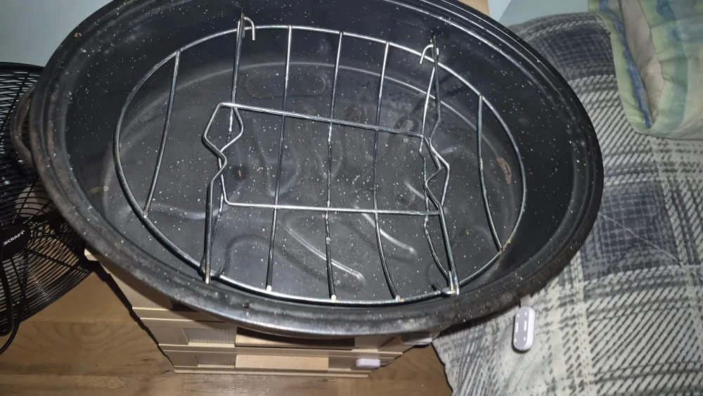 Roaster & tray holder