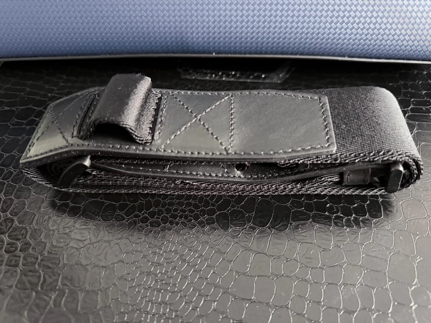 Montblanc Blue/Black Leather Briefcase - Like New - photo 5