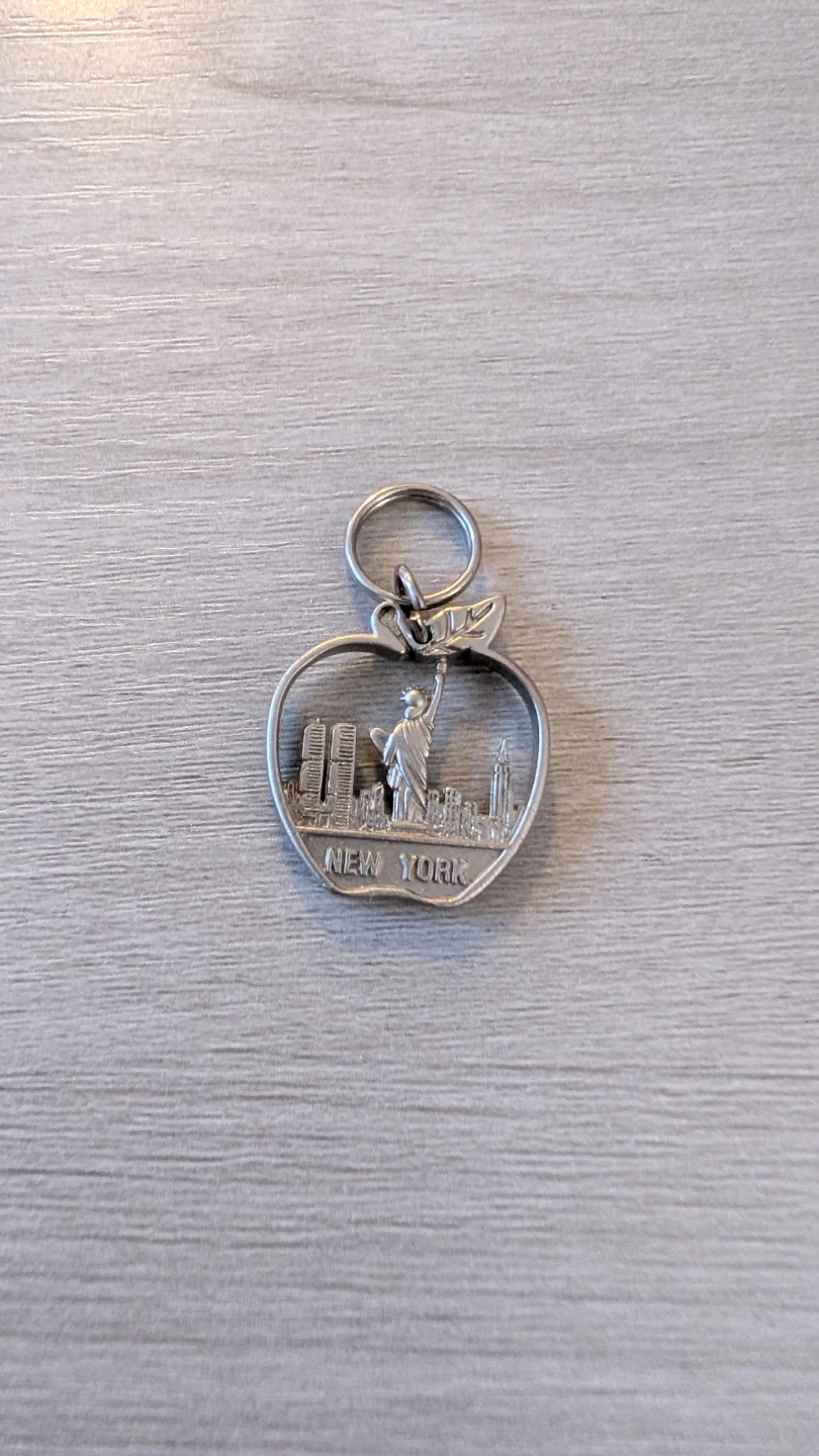 New York Keychain - photo 2