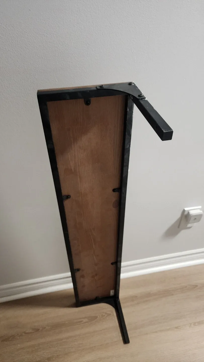Wood Wall Shelf with Black Brackets image indicator(2)