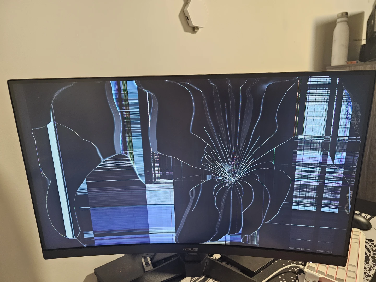 ASUS TUF Gaming Monitor - Damaged - photo 5