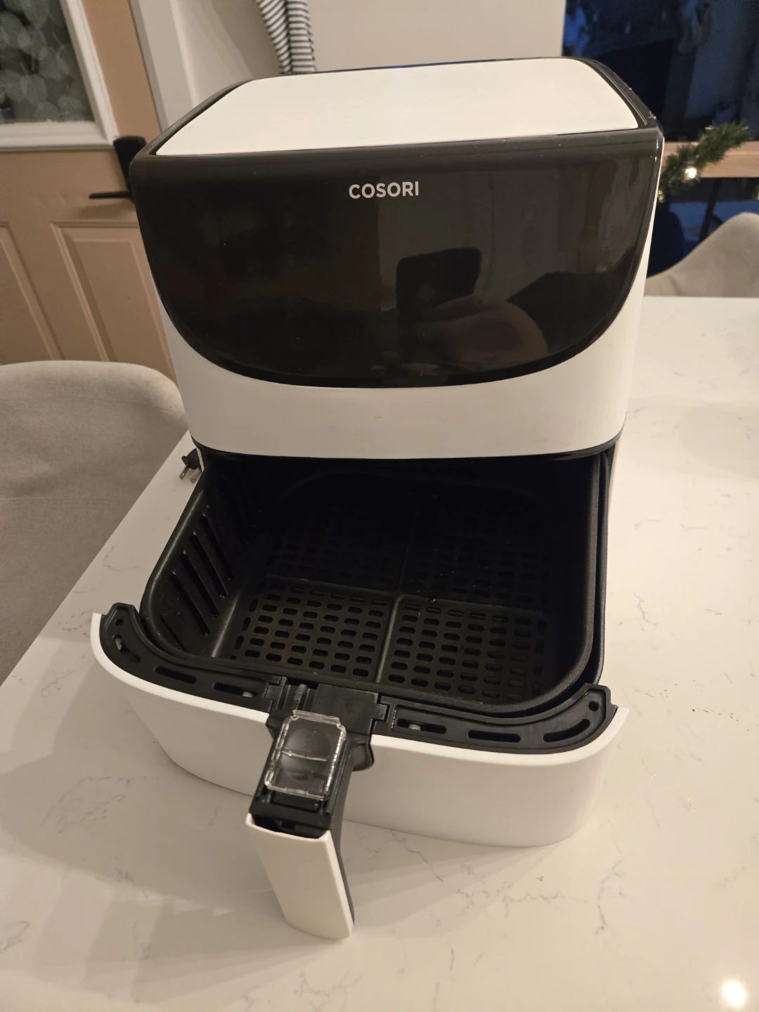 Cosori Air Fryer - White & Black - photo 2