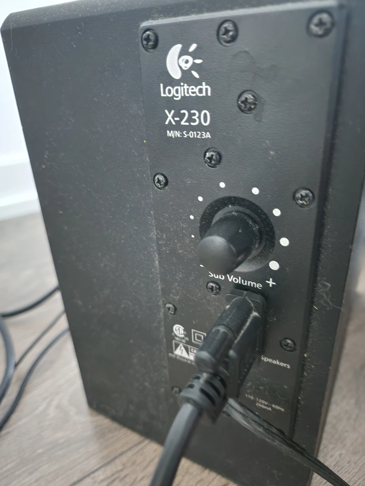 Logitech X-230 2.1 Speaker System (Video demo) - photo 4