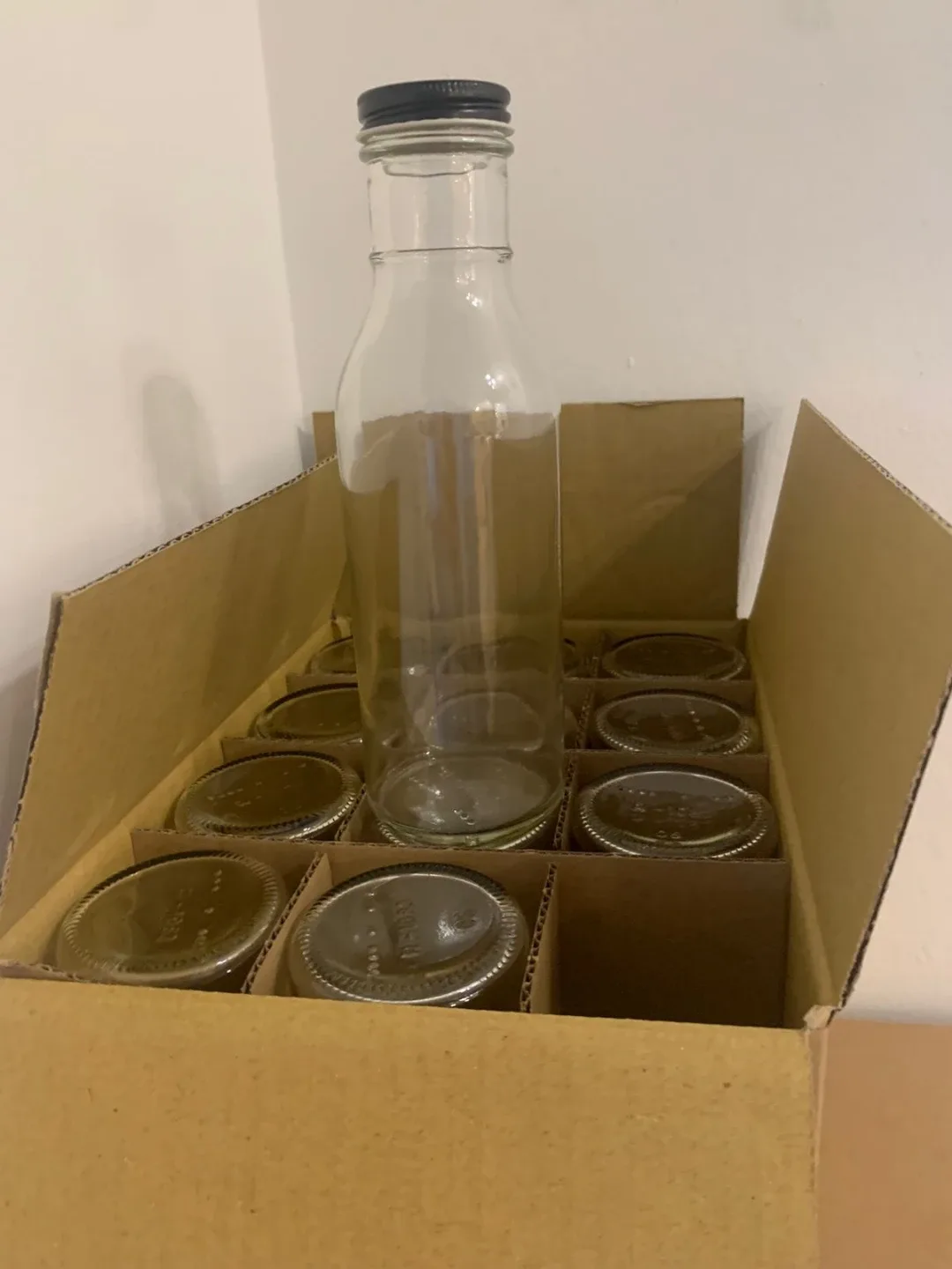 Glass Bottles & Lids - New