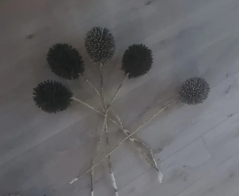 Vases, statue, flowers image indicator(10)