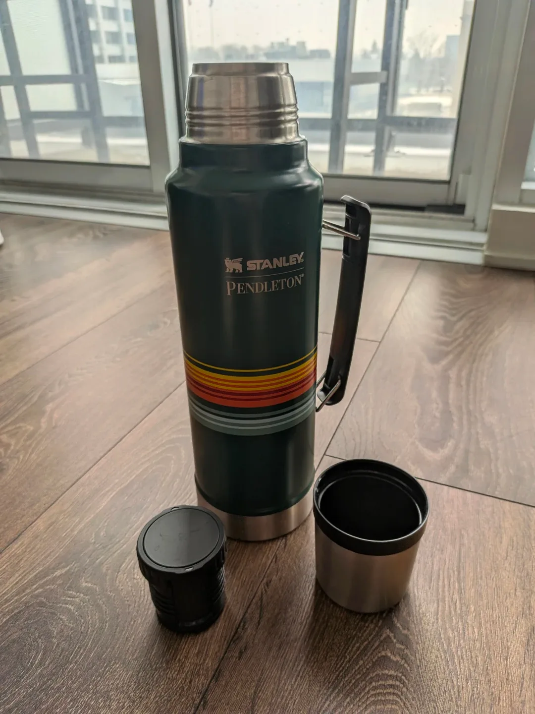 Stanley Pendleton Thermos - 1.5qt - green image indicator(3)