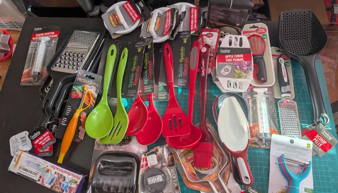 Assorted Kitchen Utensils - New