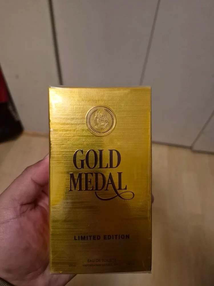 Gold Medal Limited Edition Eau de Toilette image indicator(4)