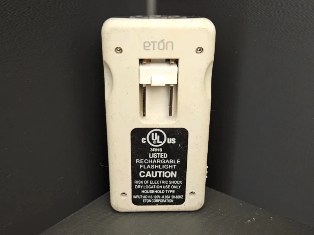 Eton Blackout Buddy Emergency Light - photo 2