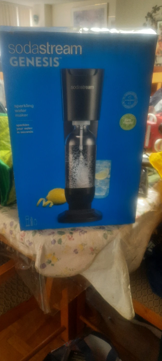 SodaStream Genesis Sparkling Water Maker - Like New!
